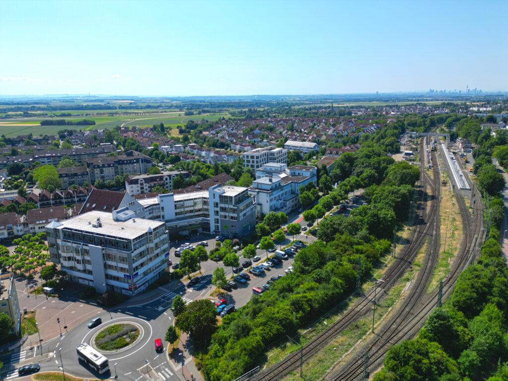 Place4. Ihr Platz zum Arbeiten.Leben.Einkaufen. Die zentrale Innenstadtlage in Friedrichsdorf bietet zahlreiche Vorteile für Ihr neues Büro.